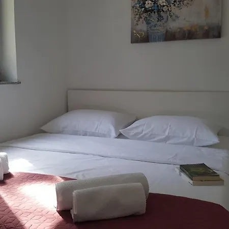 Artemis Apartment *